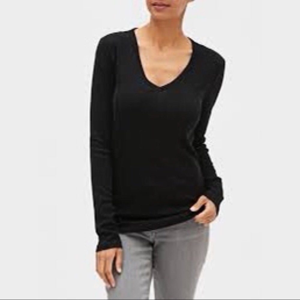 Gap Long Sleeve Favorite V-Neck T-shirt